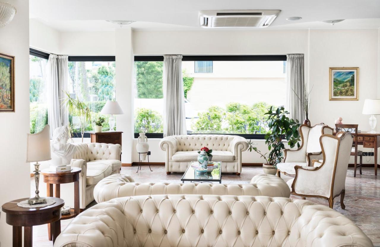 Hotel Apollo ริชโชเน ภายนอก รูปภาพ
