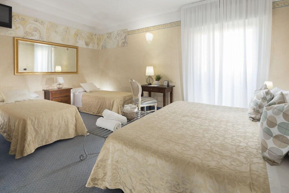 Hotel Apollo ริชโชเน ภายนอก รูปภาพ