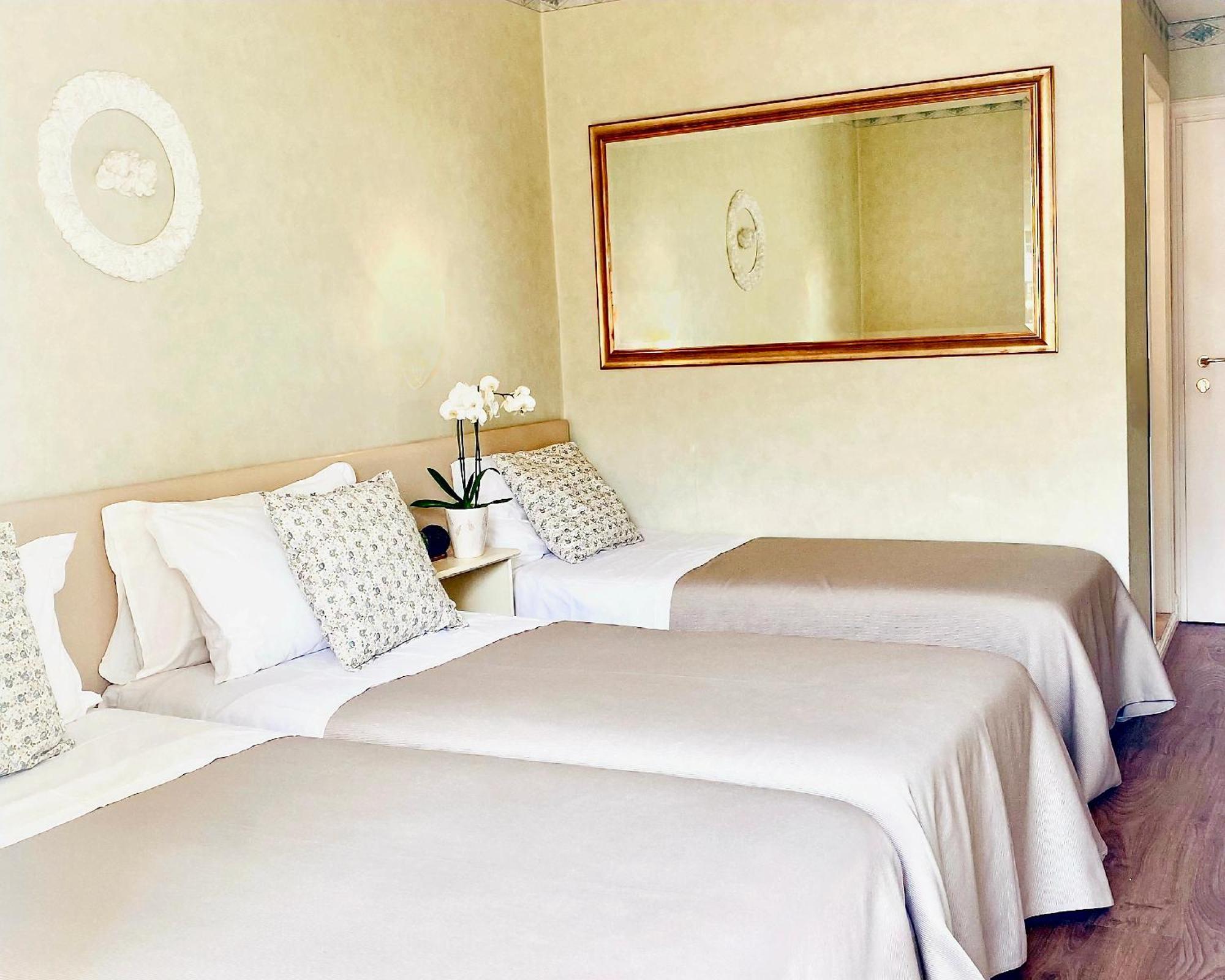 Hotel Apollo ริชโชเน ภายนอก รูปภาพ